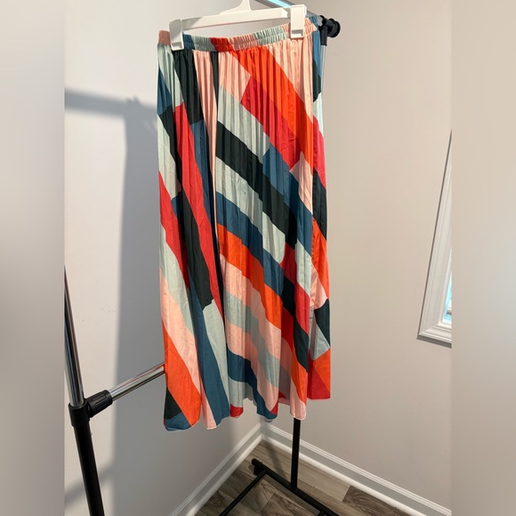 SHEIN Colorful Geometric Print Pleated Midi Skirt - Size L - Picture 1 of 3